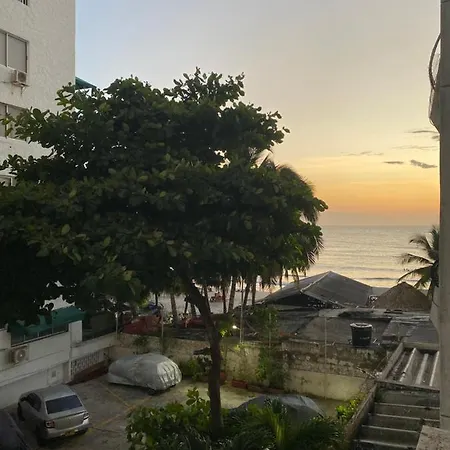 Familiar Edificio Sol Del Caribe Cartagena